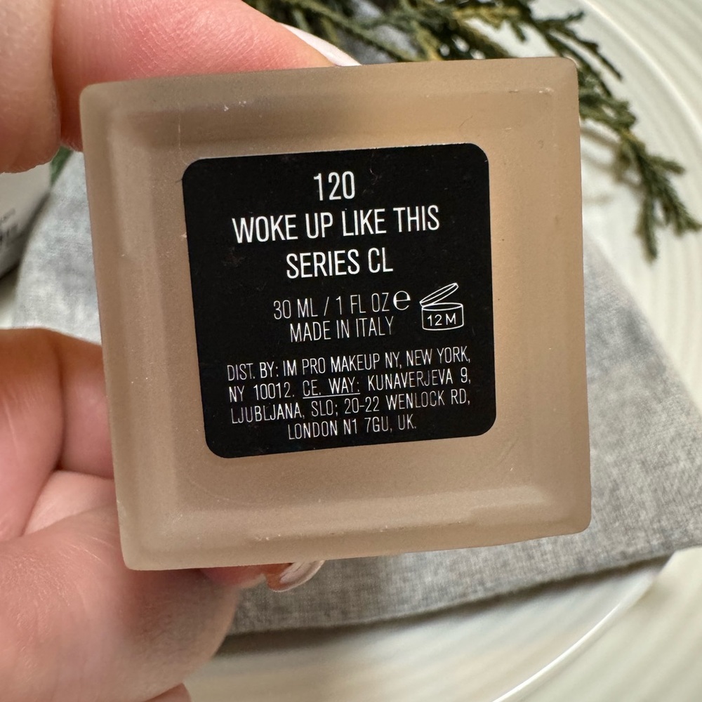IL Makiage Woke Up Like This Foundation #120 - Picture 10 of 10